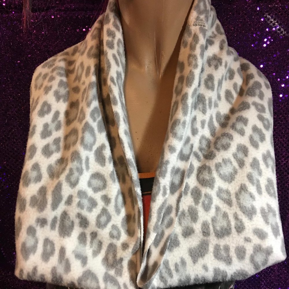 Leopard Print Scarf - Picture 2 of 3